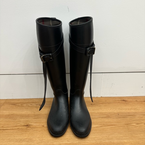 Burberry rain boots, good condition - Picture 2 of 6